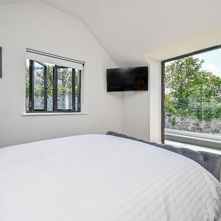 1 The Nest - Luxury Modern House Nr Beach & Bars With Sea Views & Free Parking Villa Charlestown  Bagian luar foto