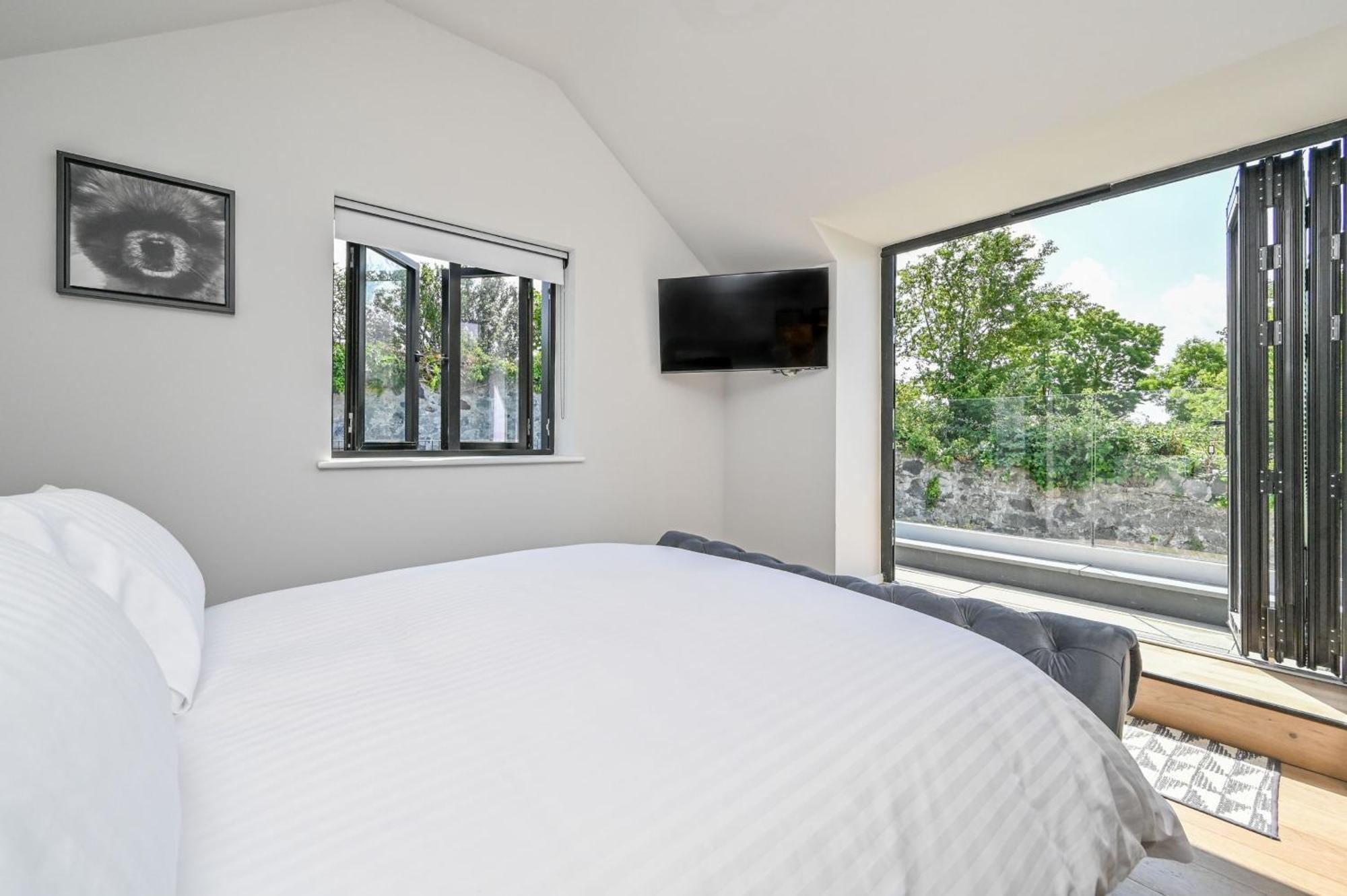 1 The Nest - Luxury Modern House Nr Beach & Bars With Sea Views & Free Parking Villa Charlestown  Bagian luar foto