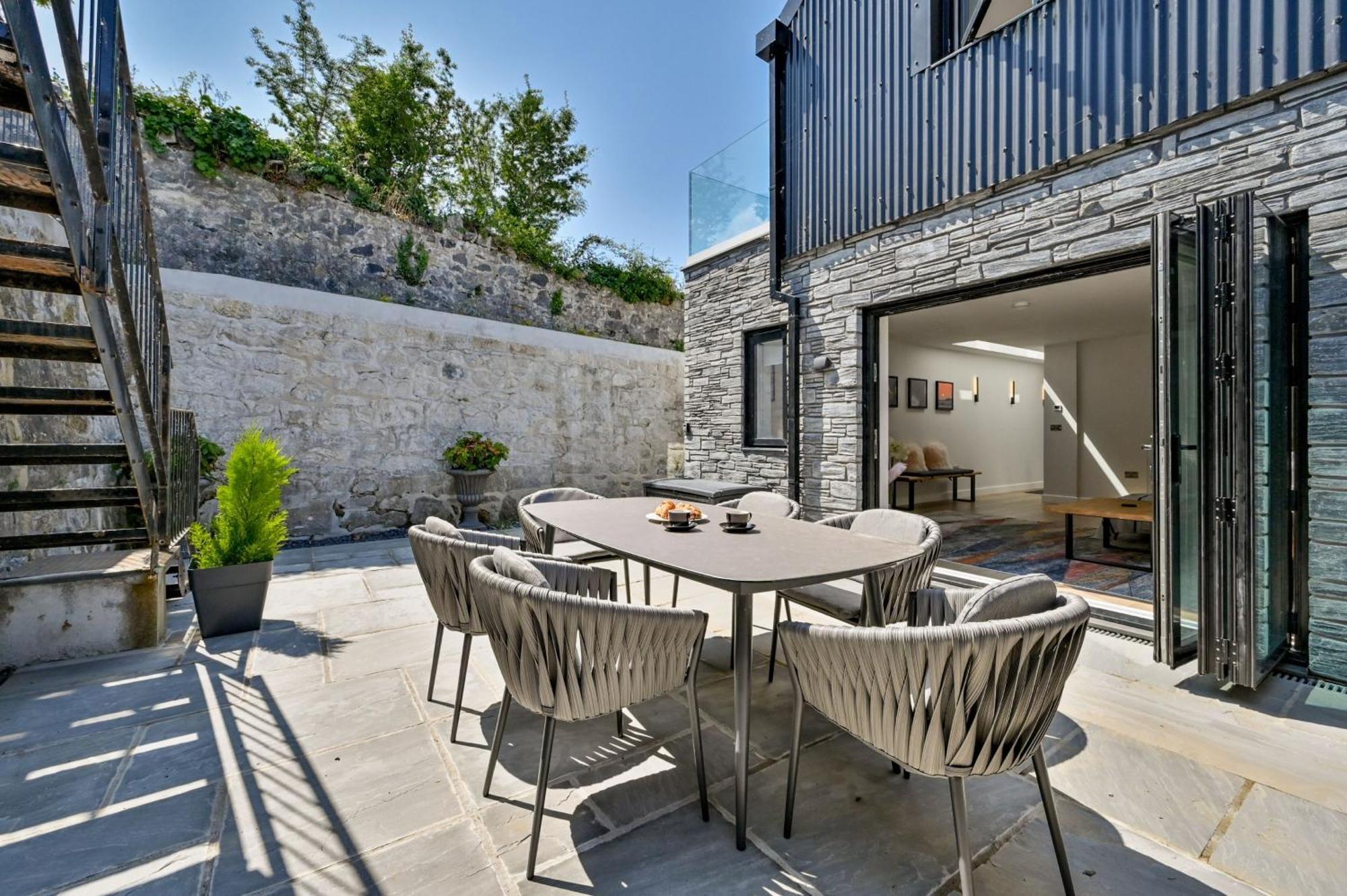 1 The Nest - Luxury Modern House Nr Beach & Bars With Sea Views & Free Parking Villa Charlestown  Bagian luar foto