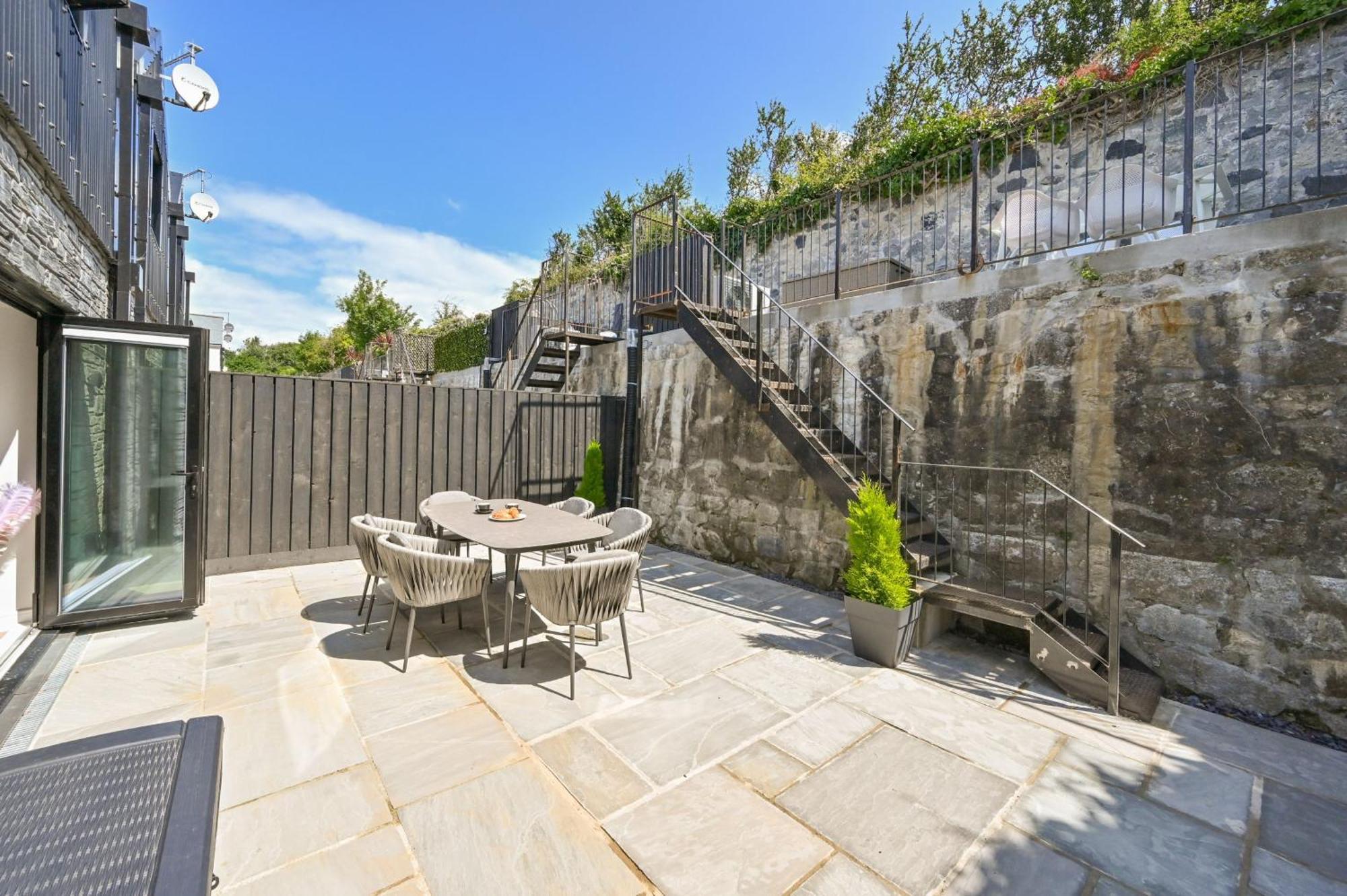 1 The Nest - Luxury Modern House Nr Beach & Bars With Sea Views & Free Parking Villa Charlestown  Bagian luar foto