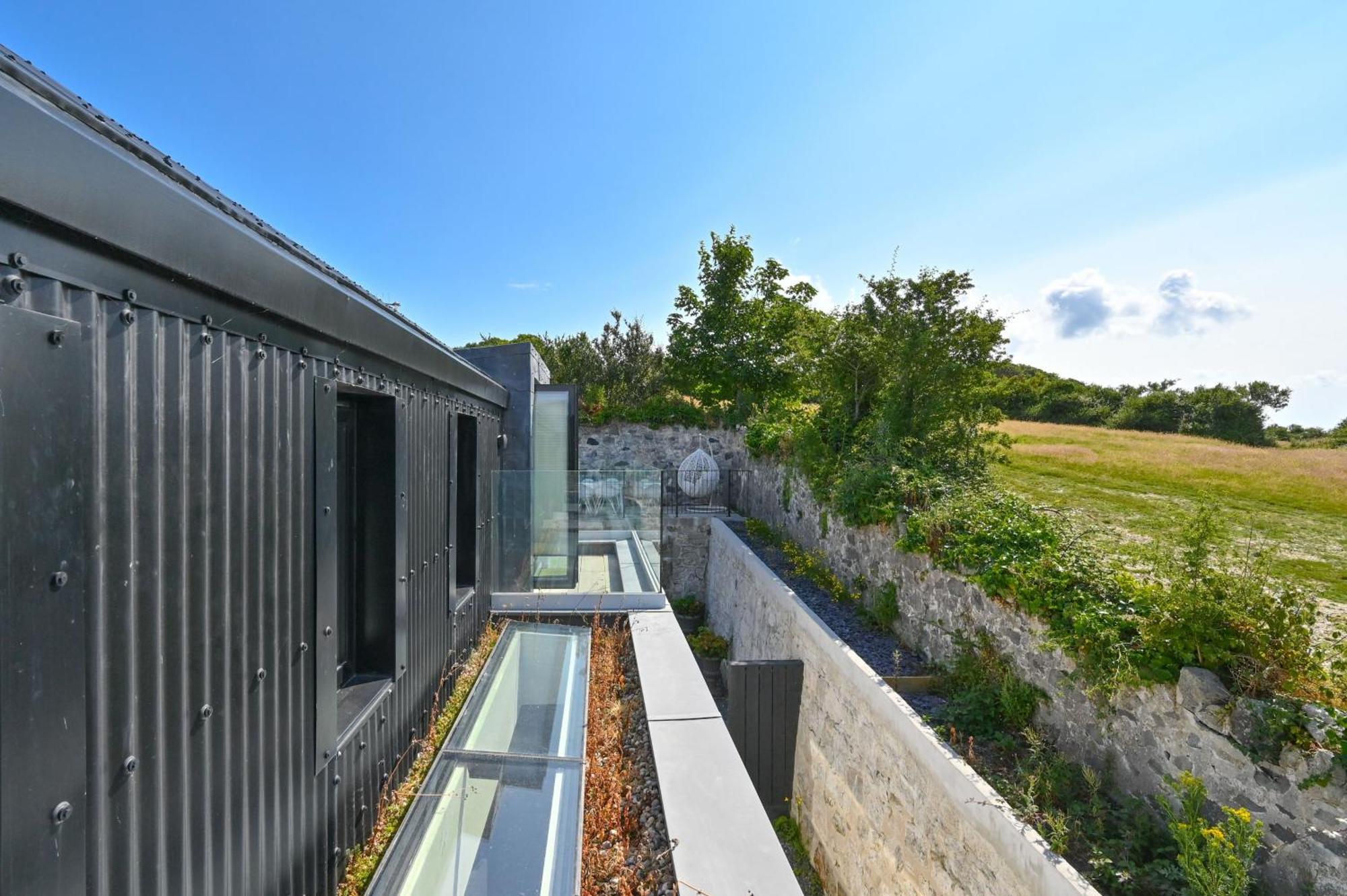 1 The Nest - Luxury Modern House Nr Beach & Bars With Sea Views & Free Parking Villa Charlestown  Bagian luar foto